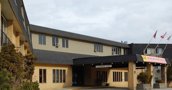 Heritage Inn Hotel & Convention Centre - Cranbrook Exterior photo
