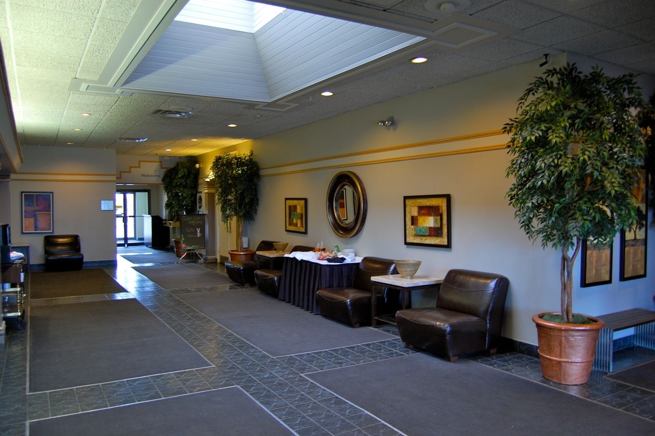 Heritage Inn Hotel & Convention Centre - Cranbrook Exterior photo